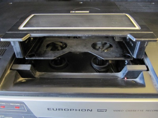 Betamax Europhon EVR-101 Kassettenschacht